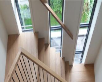 Nieuwe eiken trap in Voorburg